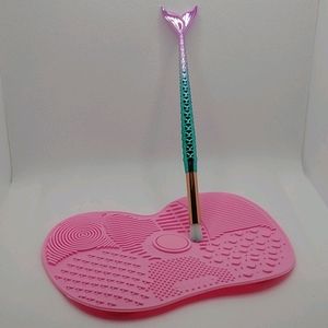 Silicone Makeup Brush Cleaning Mat NWOT